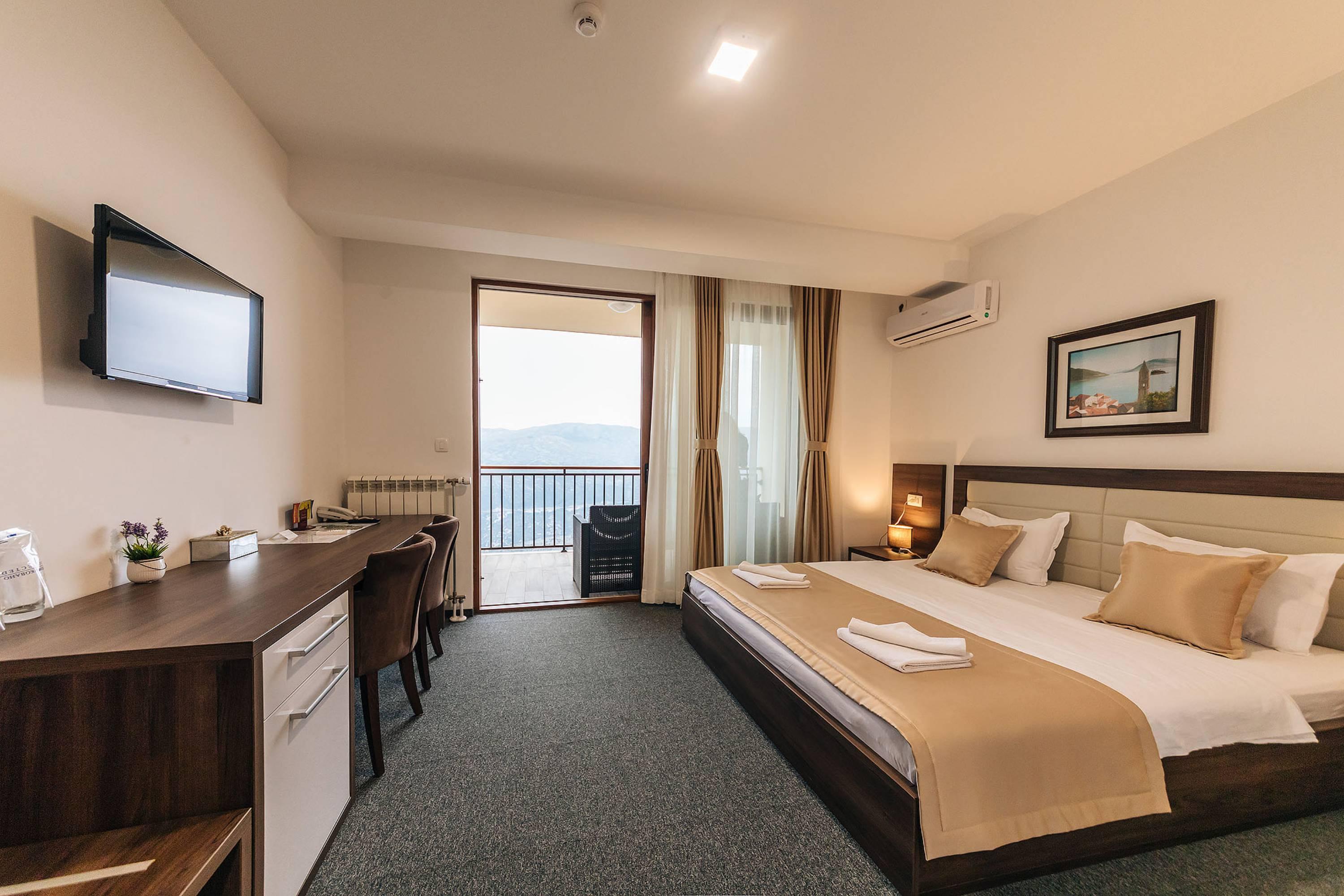 Hotel Sokoline Mandici Экстерьер фото