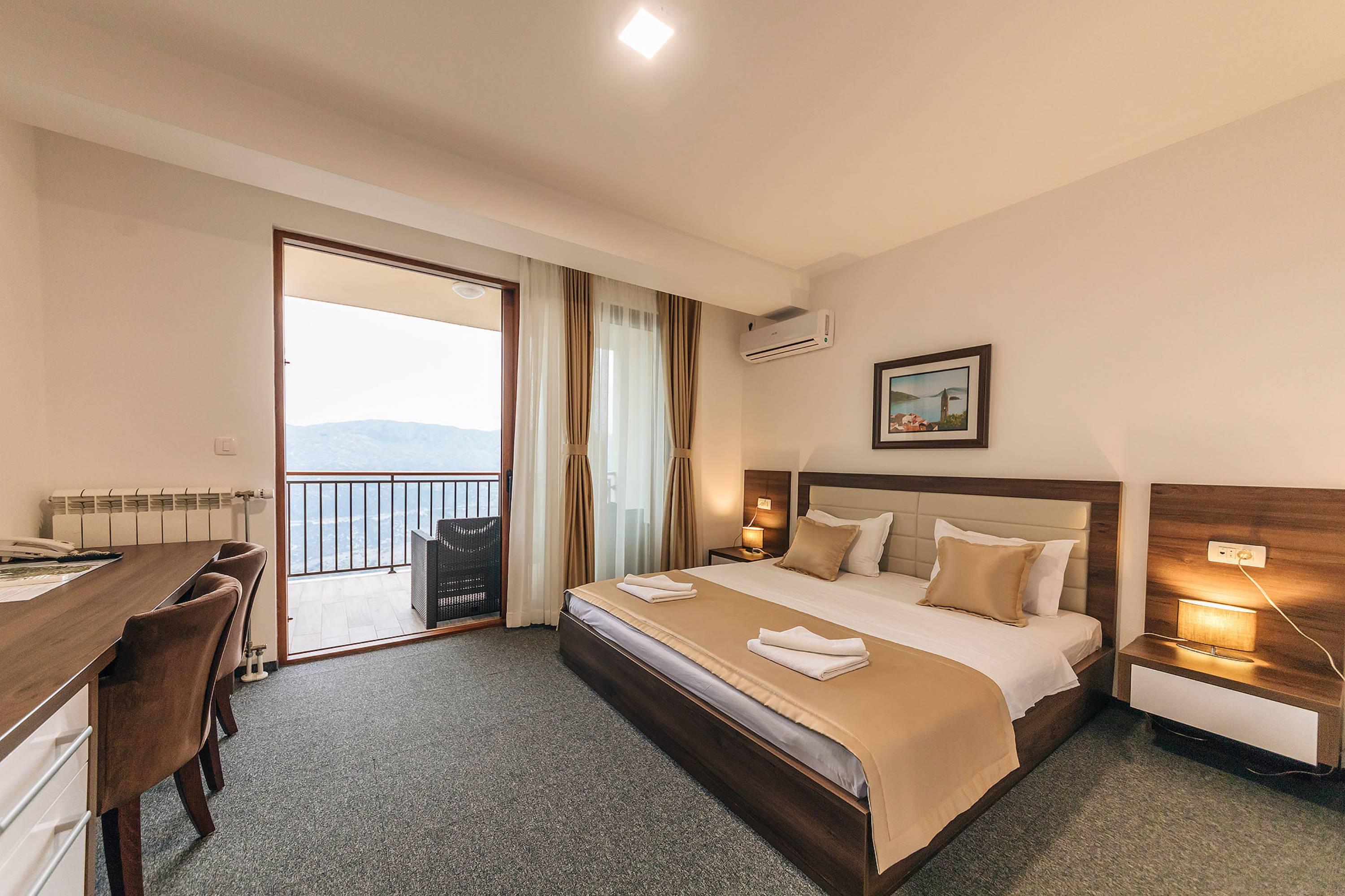 Hotel Sokoline Mandici Экстерьер фото