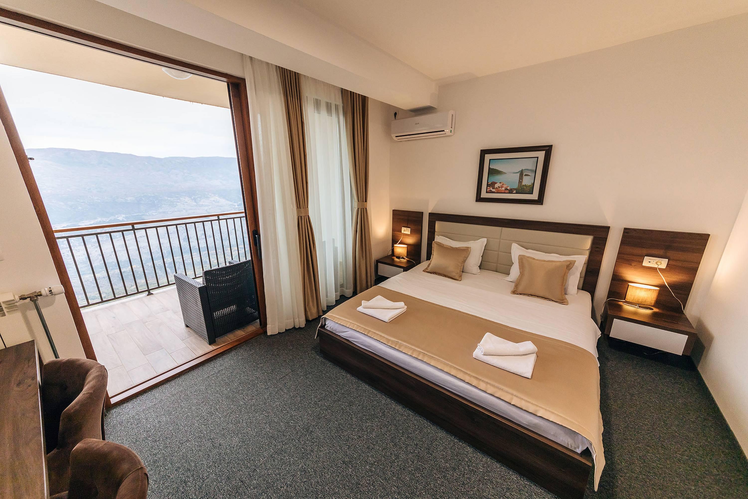 Hotel Sokoline Mandici Экстерьер фото