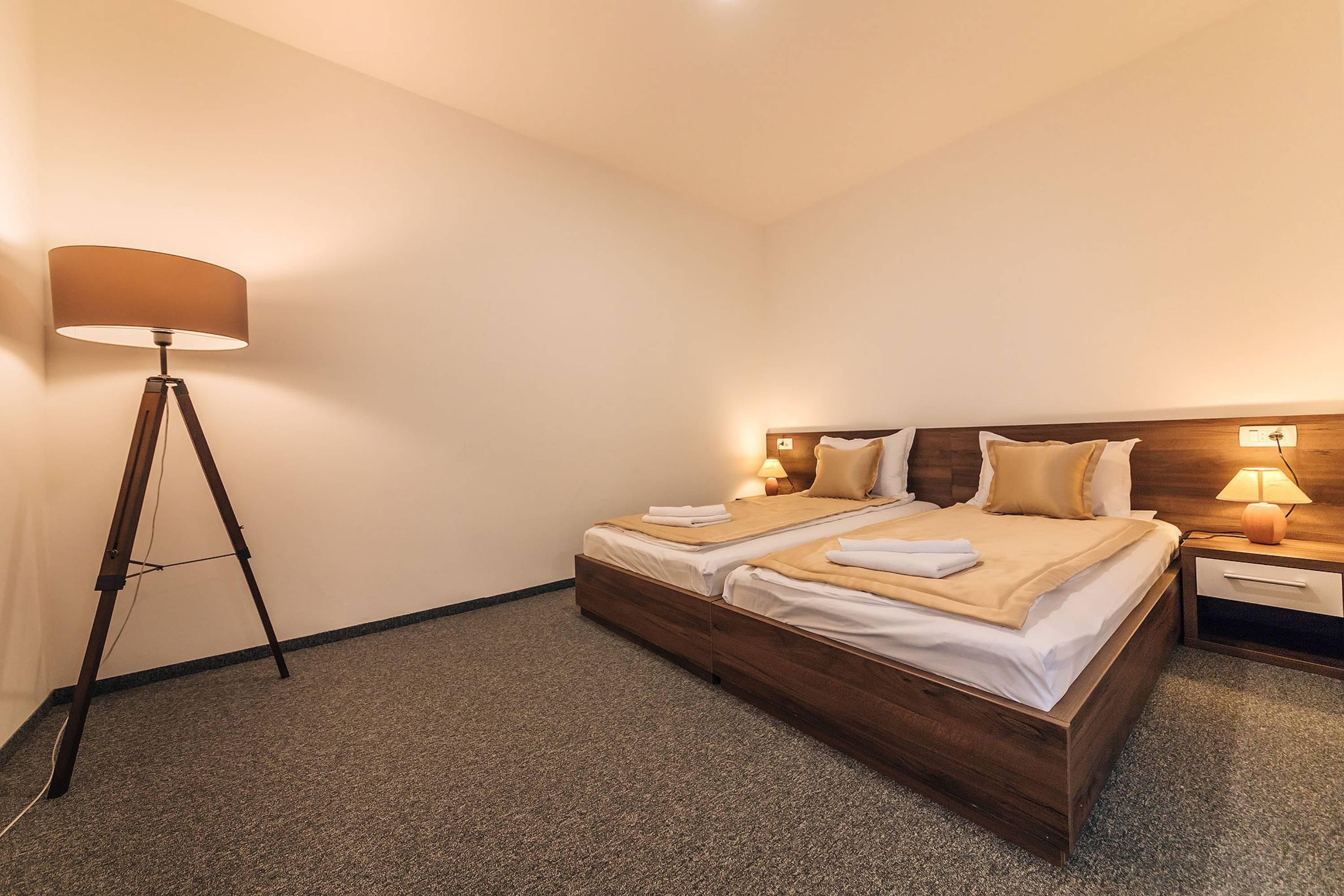 Hotel Sokoline Mandici Экстерьер фото