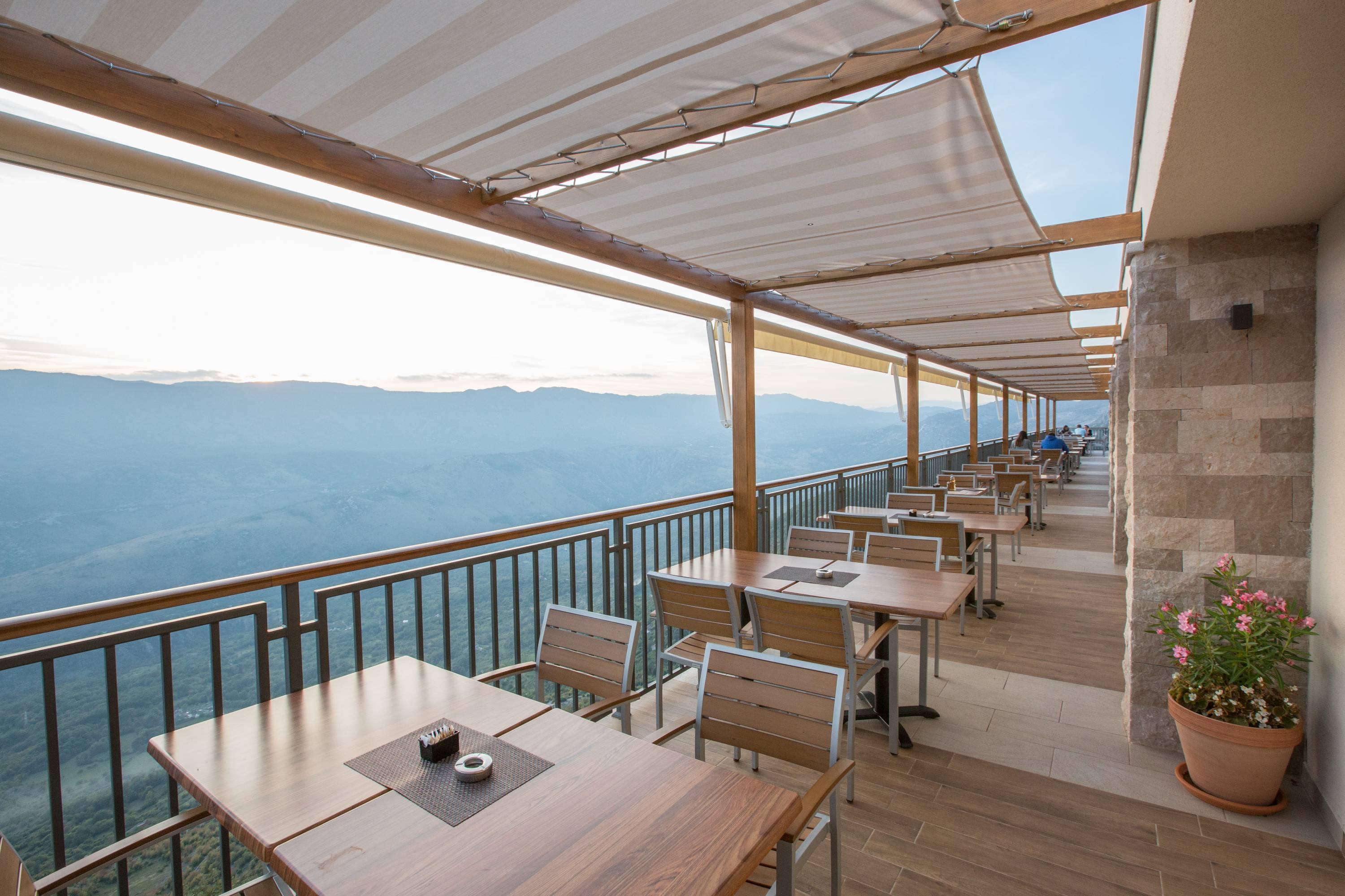 Hotel Sokoline Mandici Экстерьер фото