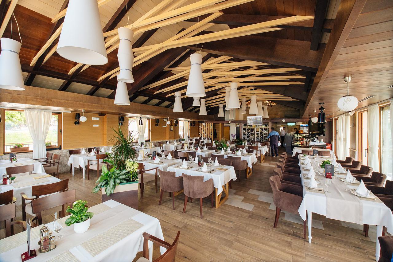 Hotel Sokoline Mandici Экстерьер фото