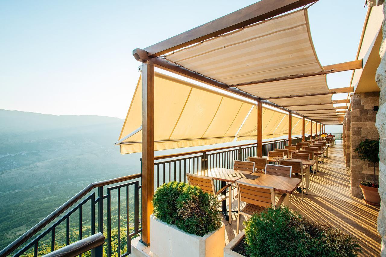 Hotel Sokoline Mandici Экстерьер фото